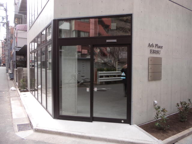 JR⼭⼿線恵⽐寿駅徒歩5分　集客力抜群の人気エリア！1階路面居抜き物件